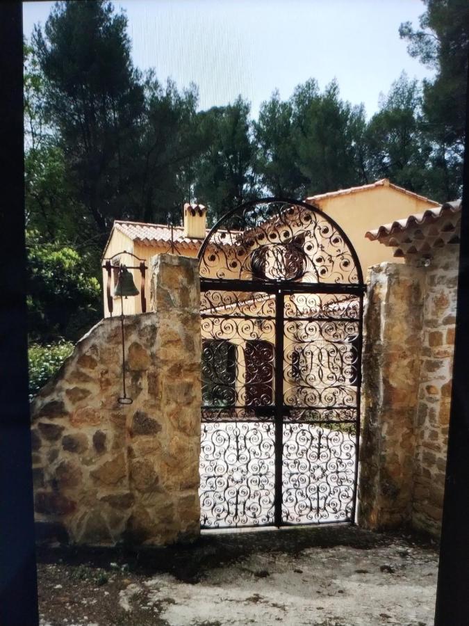 Villa La Teze à Le Castellet  Extérieur photo